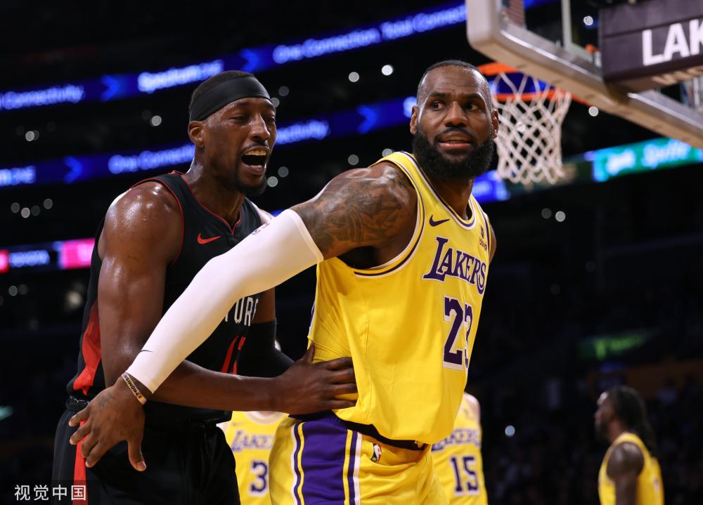 5个助攻 5个助攻