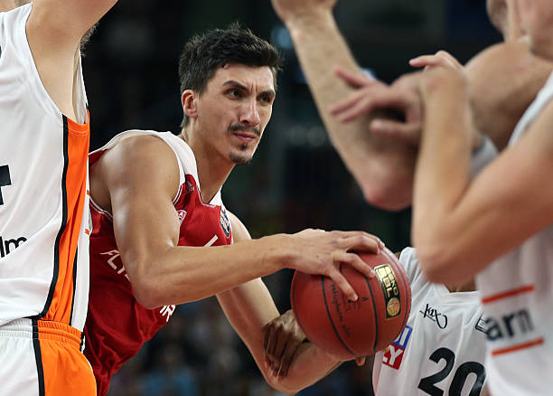 强对抗和稳 强对抗和稳