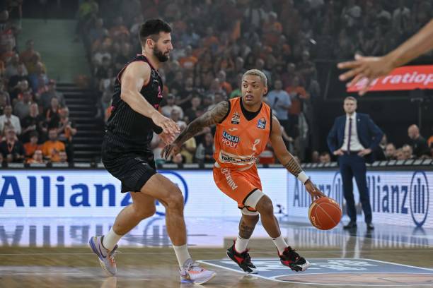 行的高水平 行的高水平